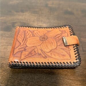 Vintage men’s leather wallet billfold. Bifold wallet. Embossed leather. Dogwood